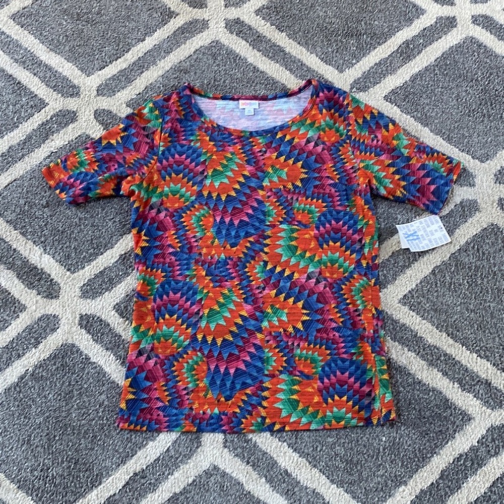 Lularoe multicolor gigi shirt